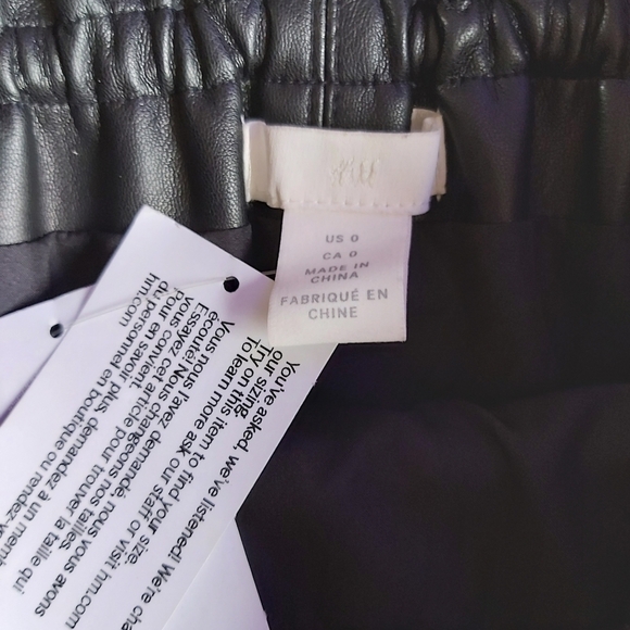 NWT H&M Mini Faux Leather Skirt - Picture 2 of 7